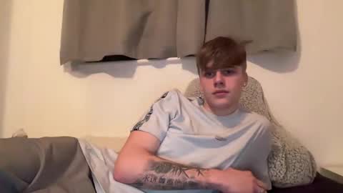 Snapshot of louie711109 chatting on February 2025 10:18:02 PM Louie online show from February 2025 10:18:02 PM