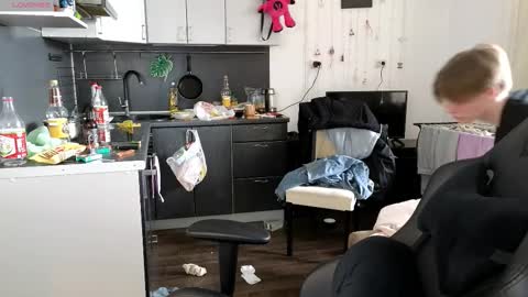 louie_evans online show from March 2026 06:50:01 AM