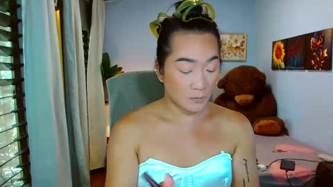 Snapshot of louie_sexy chatting on April 2026 05:30:01 AM Cathy online show from April 2026 05:30:01 AM