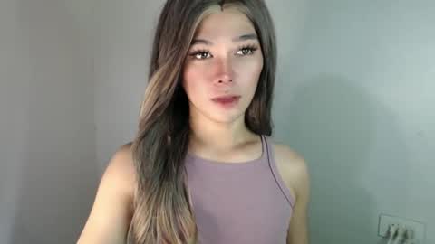 louilalicious online show from February 2025 06:05:02 AM