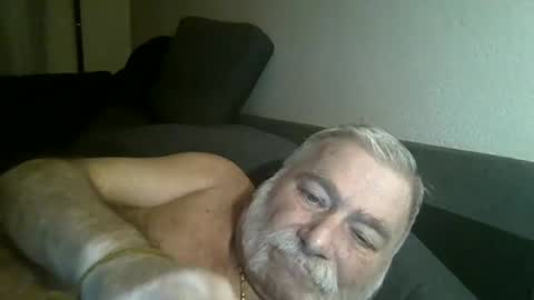 Snapshot of louis_chokdee chatting on December 2024 07:11:02 PM louis_chokdee online show from December 2024 07:11:02 PM