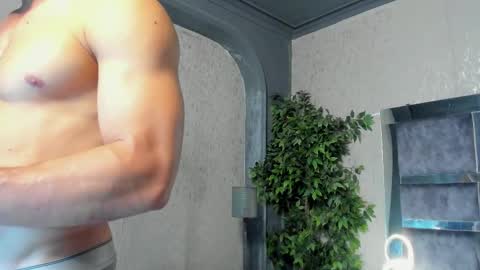 Louis online show from December 2025 09:33:02 PM