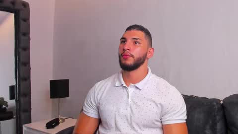 Louis online show from February 2026 09:51:01 PM