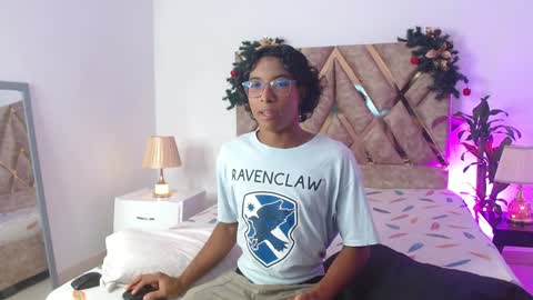 Louis Valdz online show from December 2024 08:51:01 PM