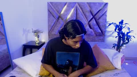 Louis Valdz online show from January 2025 06:02:01 PM