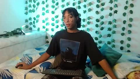 Louis Valdz online show from February 2025 08:36:01 PM