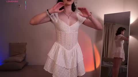 Louisa online show from May 2026 11:48:02 AM