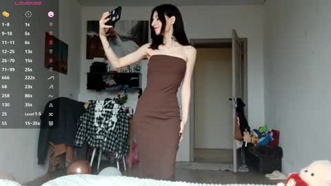 Snapshot of lourdesauerswald chatting on November 2025 07:00:02 AM EVA online show from November 2025 07:00:02 AM