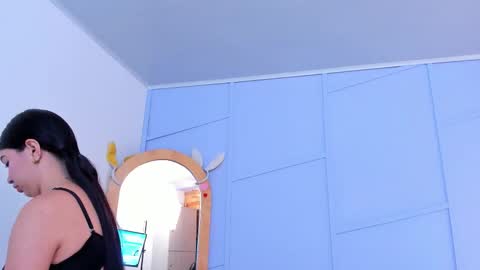 Snapshot of lourenfox chatting on October 2025 11:45:02 AM Louren Fox online show from October 2025 11:45:02 AM