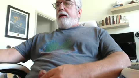 Snapshot of love2c2c2 chatting on June 2026 02:04:02 PM love2c2c2 online show from June 2026 02:04:02 PM