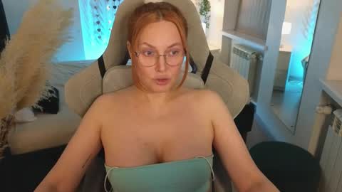 Snapshot of love_call chatting on February 2025 11:27:01 AM love_call online show from February 2025 11:27:01 AM