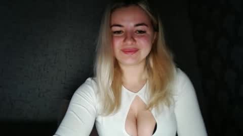 Snapshot of love_dom_meg chatting on April 2026 04:41:01 AM Megane online show from April 2026 04:41:01 AM