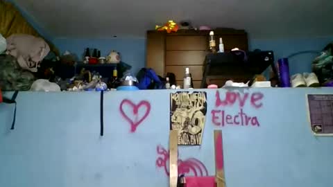 love_electra online show from April 2026 01:30:01 PM