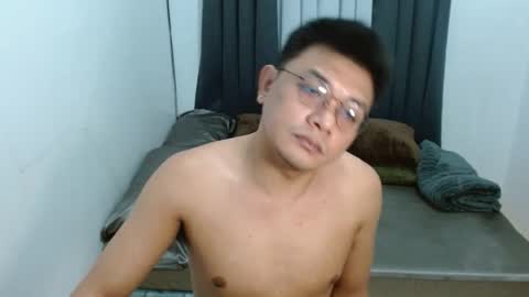 Snapshot of love_hottieh chatting on April 2026 08:09:02 AM love_hottieh online show from April 2026 08:09:02 AM