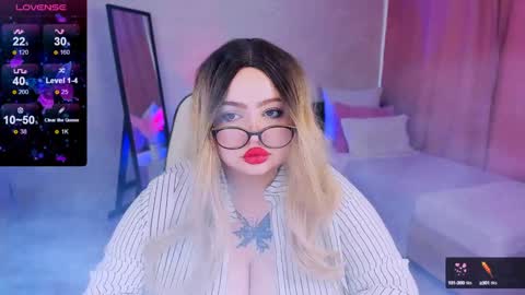 Snapshot of love_insidee chatting on December 2024 07:51:01 AM Sailor online show from December 2024 07:51:01 AM