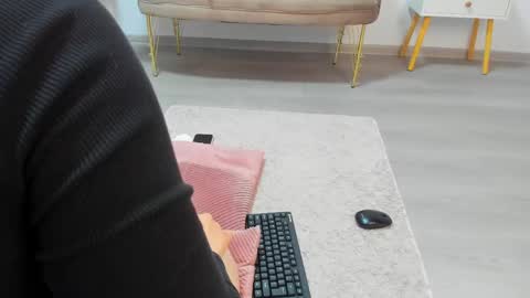 Andreea online show from May 2026 05:35:02 AM