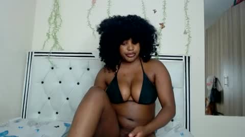Snapshot of love_miahh chatting on July 2026 01:00:01 AM Naya online show from July 2026 01:00:01 AM