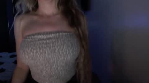 LoVe On  online show from March 2026 02:24:01 PM