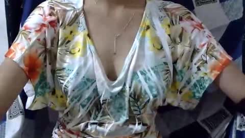 Snapshot of love_riva chatting on May 2026 12:56:01 PM Riva online show from May 2026 12:56:01 PM