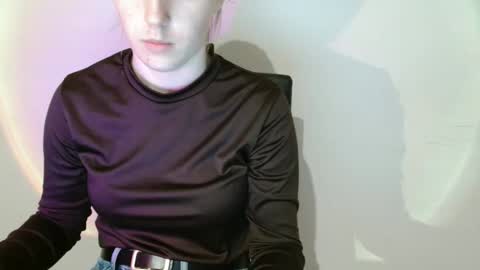 Snapshot of love_vivian chatting on February 2026 10:56:02 AM Vivian online show from February 2026 10:56:02 AM