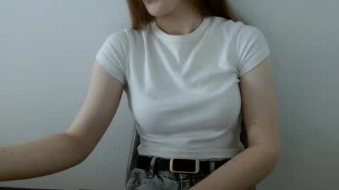 Snapshot of love_vivian chatting on June 2026 11:12:02 AM Vivian online show from June 2026 11:12:02 AM