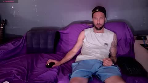 lovecoupleqc online show from May 2026 01:45:02 AM