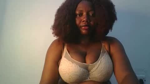 Snapshot of lovecumsluttie chatting on September 2025 10:01:02 PM mila online show from September 2025 10:01:02 PM