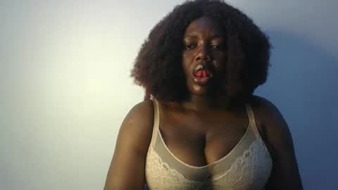 Snapshot of lovecumsluttie chatting on September 2025 09:00:02 AM mila online show from September 2025 09:00:02 AM