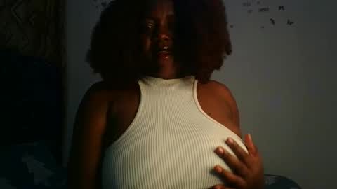 Snapshot of lovecumsluttie chatting on October 2025 06:16:02 PM mila online show from October 2025 06:16:02 PM