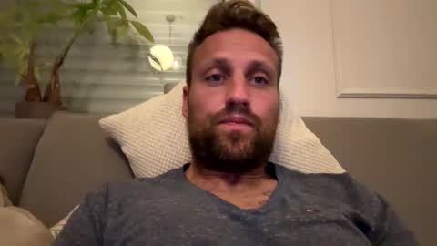 lovefuesse online show from September 2025 08:52:01 PM