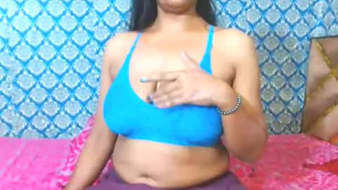 Snapshot of lovefunnitya chatting on April 2026 12:39:01 PM Divya online show from April 2026 12:39:01 PM