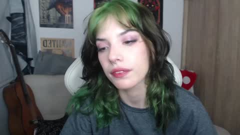Snapshot of lovely_cass chatting on December 2024 04:42:02 AM Cassie online show from December 2024 04:42:02 AM