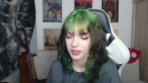 Snapshot of lovely_cass chatting on December 2024 07:49:02 AM Cassie online show from December 2024 07:49:02 AM