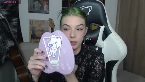 Snapshot of lovely_cass chatting on December 2024 11:58:02 PM Cassie online show from December 2024 11:58:02 PM
