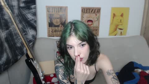 Snapshot of lovely_cass chatting on January 2025 01:38:02 AM Cassie online show from January 2025 01:38:02 AM