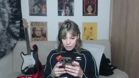 Snapshot of lovely_cass chatting on February 2025 03:09:02 AM Cassie online show from February 2025 03:09:02 AM
