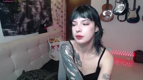 Snapshot of lovely_cass chatting on September 2025 08:25:01 PM Cassie online show from September 2025 08:25:01 PM