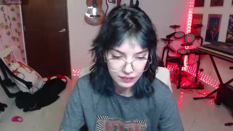 Snapshot of lovely_cass chatting on October 2025 01:22:01 AM Cassie online show from October 2025 01:22:01 AM