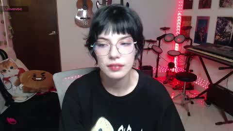 Snapshot of lovely_cass chatting on October 2025 11:02:02 PM Cassie online show from October 2025 11:02:02 PM