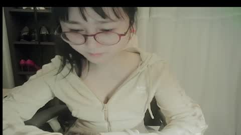 Snapshot of lovely_dana chatting on March 2026 04:43:01 PM DANA KIM online show from March 2026 04:43:01 PM
