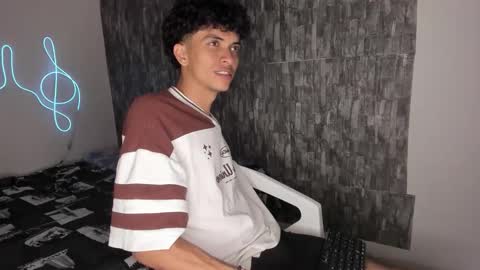 Snapshot of lovely_horny713 chatting on April 2026 04:06:01 AM Salo online show from April 2026 04:06:01 AM