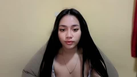 lovely_leah23 online show from September 2025 08:49:02 AM