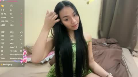 Snapshot of lovely_leah23 chatting on May 2026 05:18:02 PM lovely_leah23 online show from May 2026 05:18:02 PM