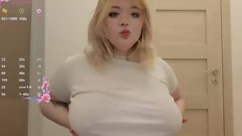 lovely_leilla online show from October 2025 07:21:02 PM