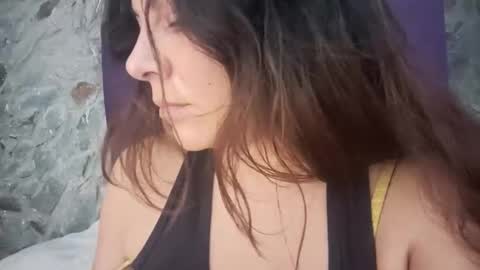 Maya online show from November 2025 11:05:02 PM