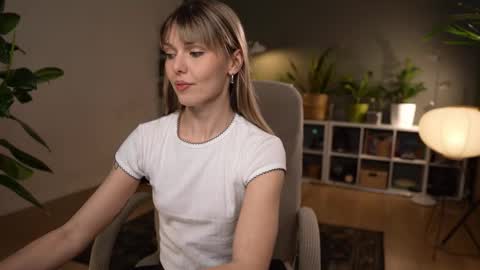 Snapshot of lovely_tammy chatting on April 2026 01:39:02 PM Very miss youWill be back soon Tammy online show from April 2026 01:39:02 PM