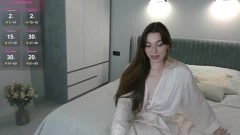 Snapshot of lovelyamily chatting on September 2025 04:51:02 PM Lovely Emily online show from September 2025 04:51:02 PM