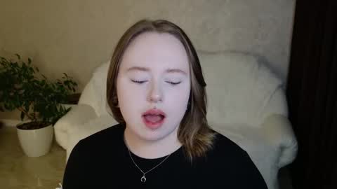 Snapshot of lovelybeatricee chatting on February 2026 09:44:01 PM Beatrice online show from February 2026 09:44:01 PM