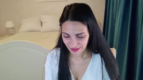 Snapshot of lovelybeatricee chatting on June 2026 06:21:01 PM Beatrice online show from June 2026 06:21:01 PM