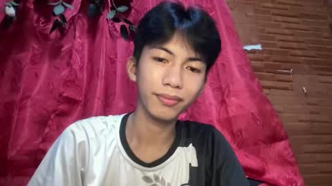 Snapshot of lovelyboy_jm chatting on May 2026 01:17:01 PM lovelyboy_jm online show from May 2026 01:17:01 PM